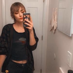 Meet your Posher, Lacey